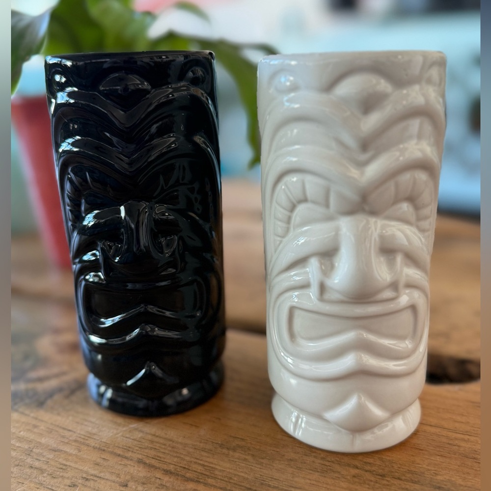 🗿🌺 VIVA Black and White Tiki Mugs LAS VEGAS